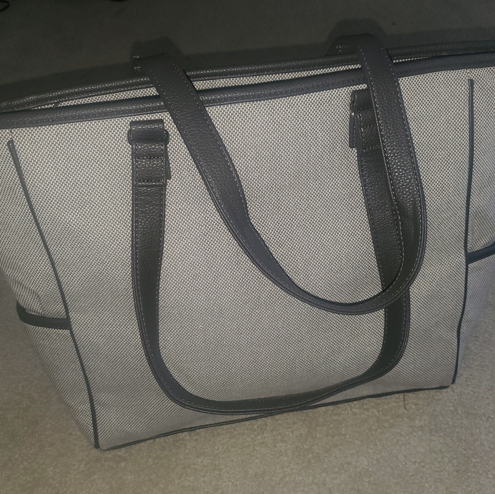 Cindy Tote by Thirty One